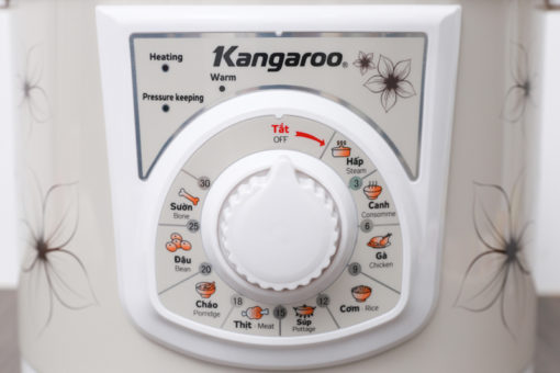 Nồi áp suất điện Kangaroo KG286 - Bảng điều khiển tiếng Việt - Núm vặn dễ sử dụng